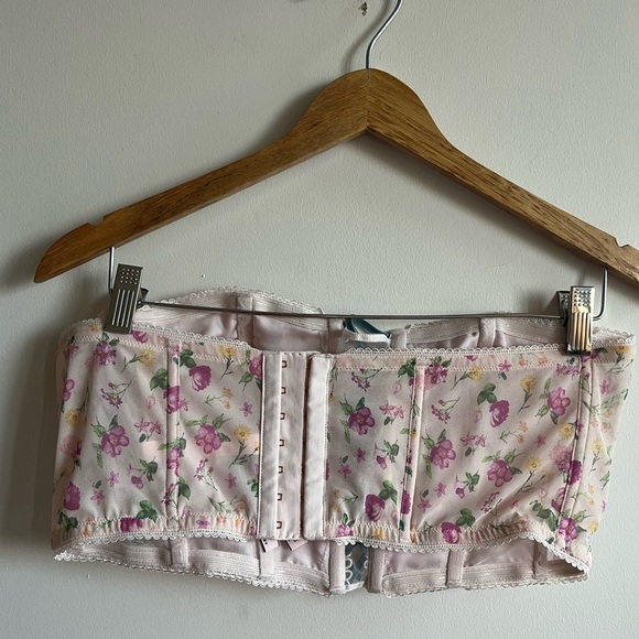 Victoria's Secret Dream Angels Lace up Bra top embroidery floral white boho rare - Picture 9 of 14